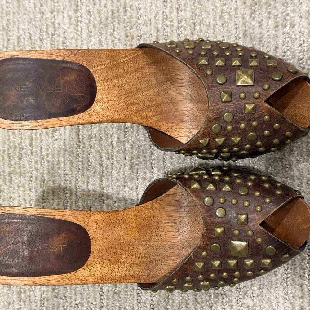 Nine West Studded Brown Leather Mules size 9 - Picture 6 of 6
